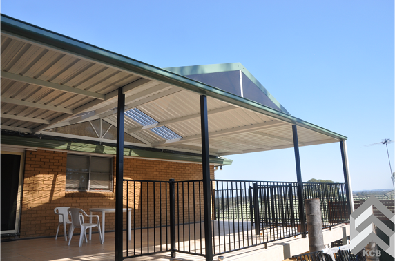 watermarked_KCB_colorbond_verandah_572x379